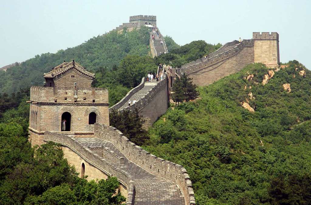 Великую китайскую стену "отремонтировали" до неузнаваемости Kitaiskaya-stena